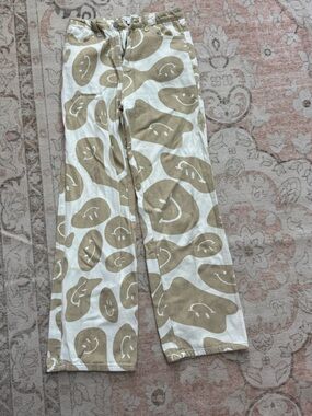 Neutral Smiley Print Bottoms - Beige/White